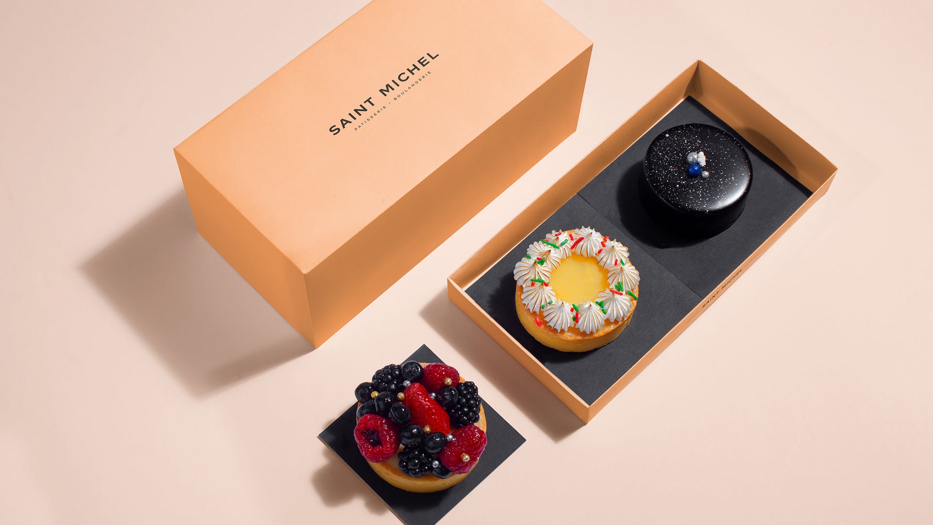 Ideas of Custom Packaging for Cake Bakery by 17 Designers